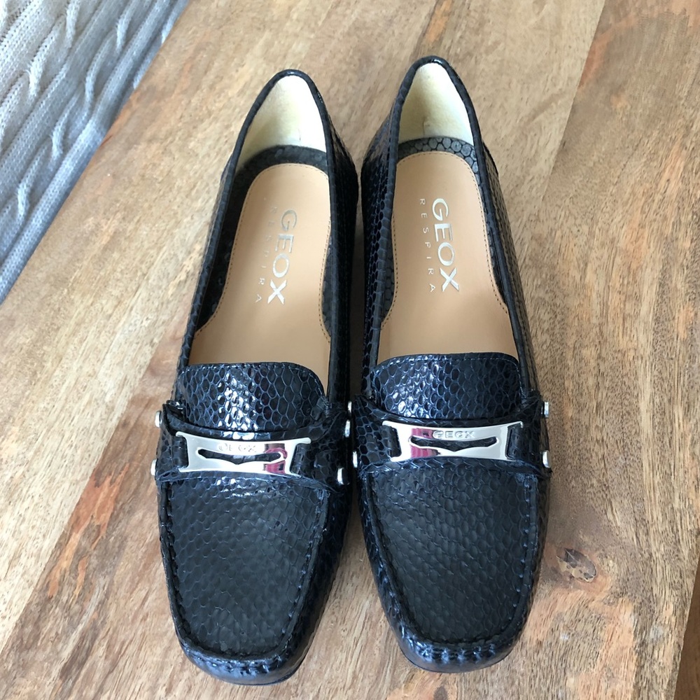 NWOT Geox Black Leather Loafers